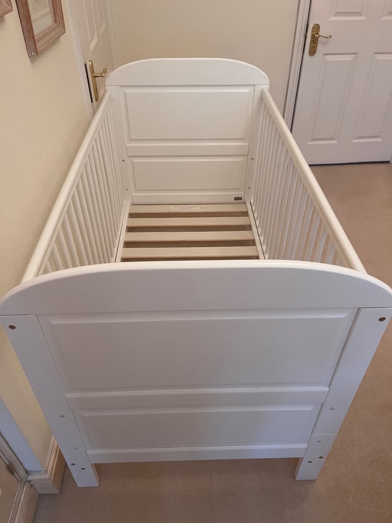 East Coast Angelina cot bed inc. M&P mattress