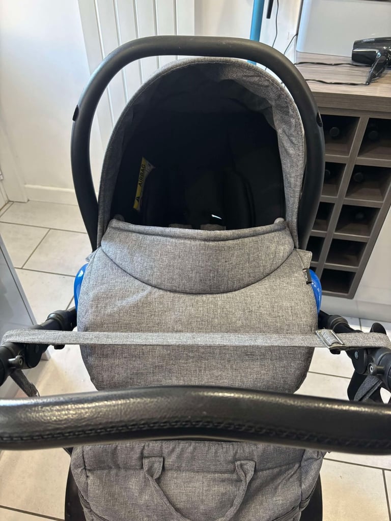 image for Venicci Travel System