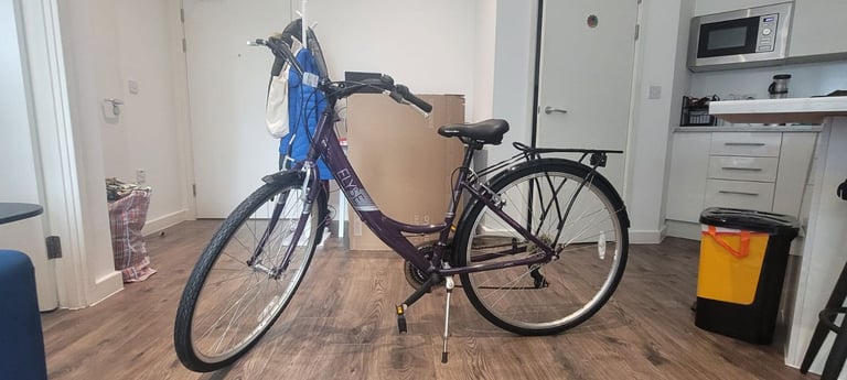 image for Apollo Elyse Women's Hybrid Bike. 16" Frame 700C Wheels. 21 Speed, in VGC