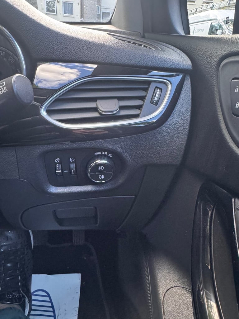 Vauxhall, ASTRA, SRI, Hatchback, 2018, Manual, 999 (cc), 5 doors