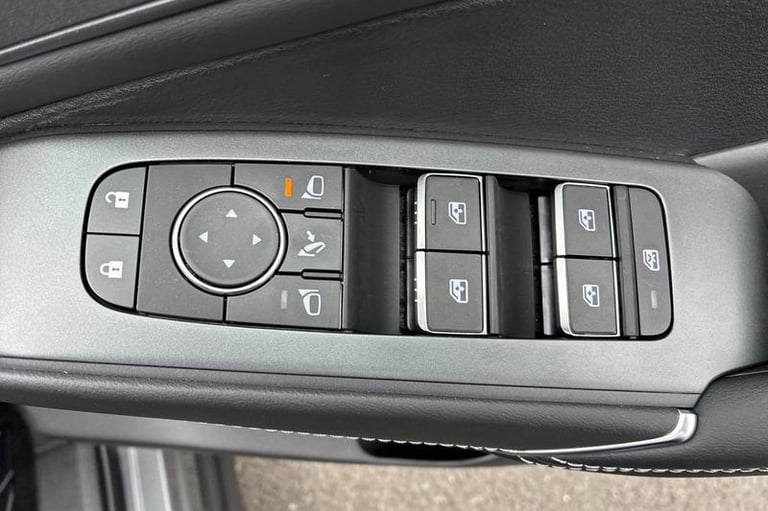 2025 Nissan Qashqai 1.5 E-Power N-Connecta 5dr Auto HATCHBACK PETROL/ELECTRIC Automatic