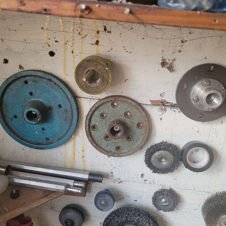 Record wood lathe