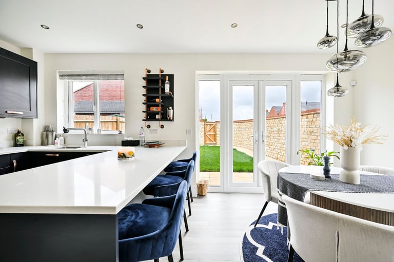 3 Bed Detached House, Ringlet Close, OX25