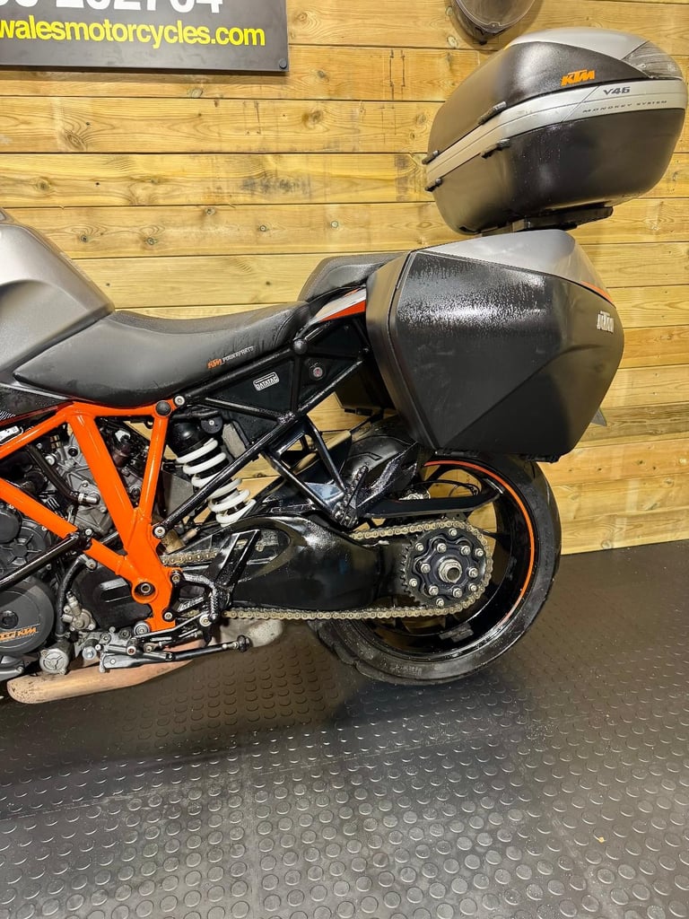KTM 1290 Super Duke GT / 2016 model / covered 28.3k miles 