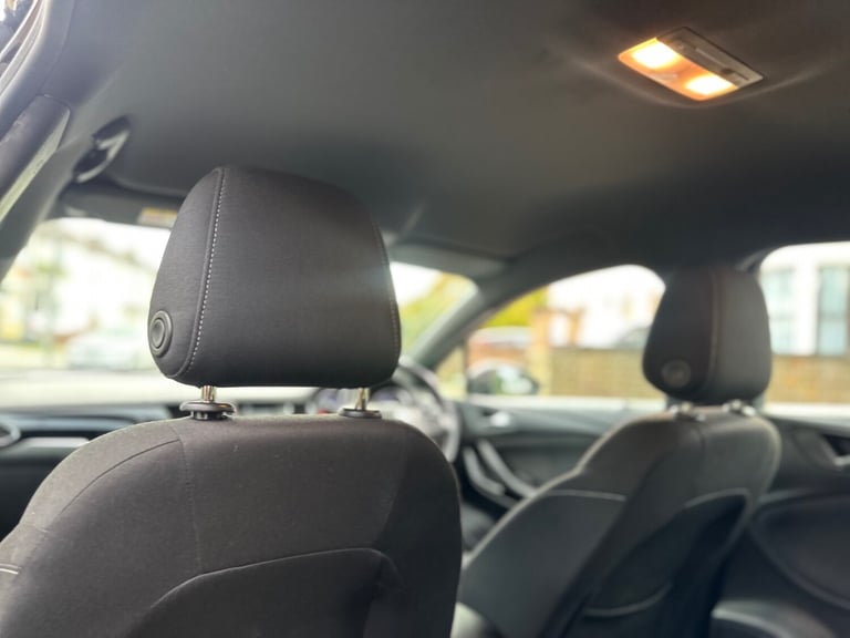 2016 Vauxhall Astra 1.6 CDTi 16V 136 SRi 5dr HATCHBACK Diesel Manual