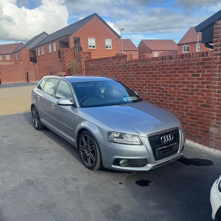 Audi, A3, Hatchback, 2011, Manual, 1598 (cc), 5 doors