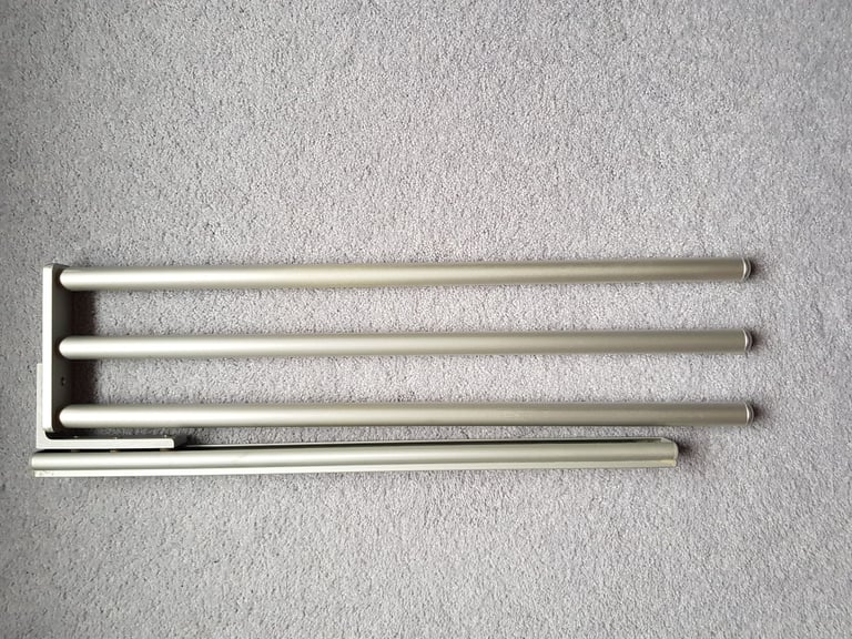 Pull-Out Extending Tea Towel Holder