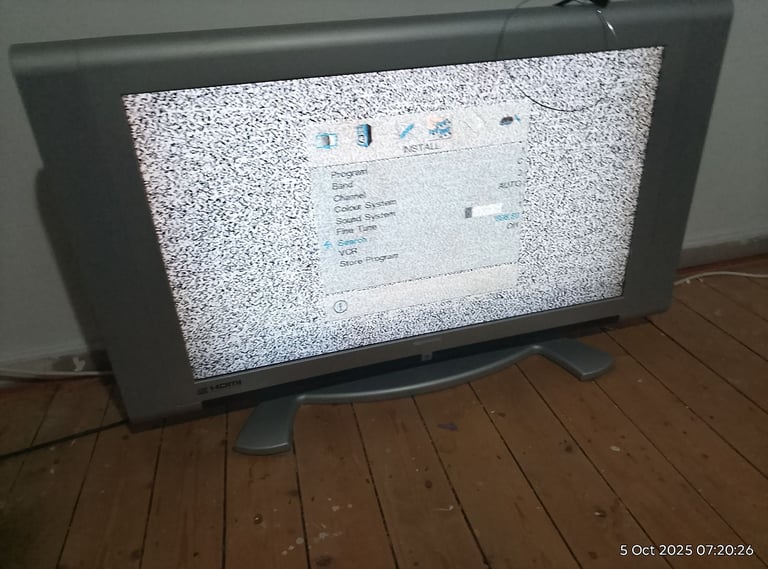 image for 42 inch HDMI TECHWOOD TV