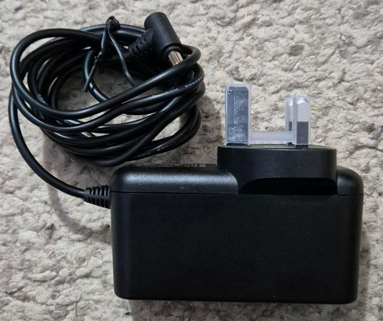 Genuine Original Huawei HW-120200B8W Switching Power Adapter 12.0V 2.0A