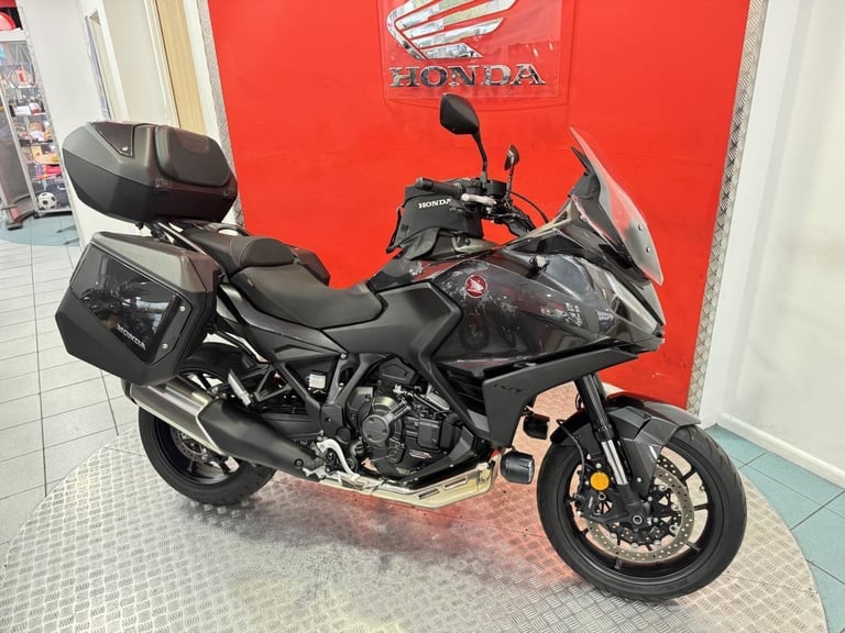2025 '25' Honda NT 1100 D-P