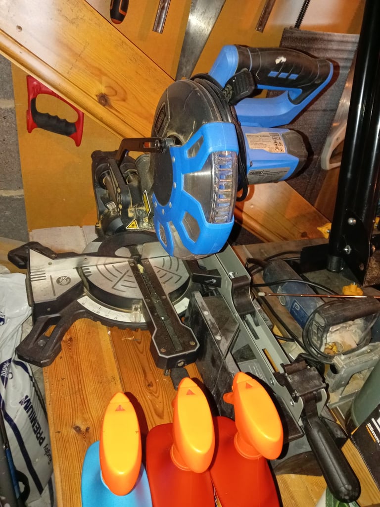 16 piece dewalt power tool set like new 