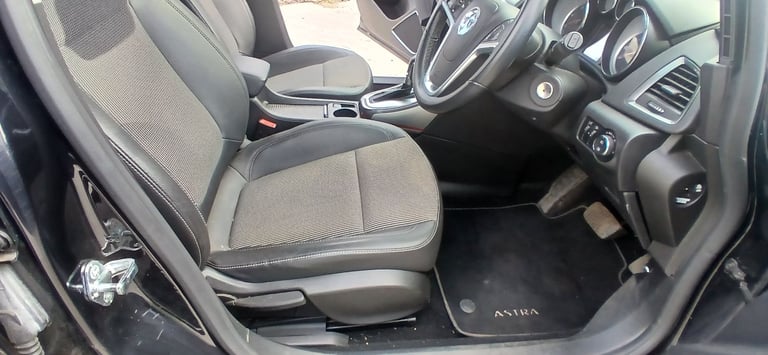 2011 Vauxhall Astra 2.0 Cdti Se Auto Estate 47000 Miles