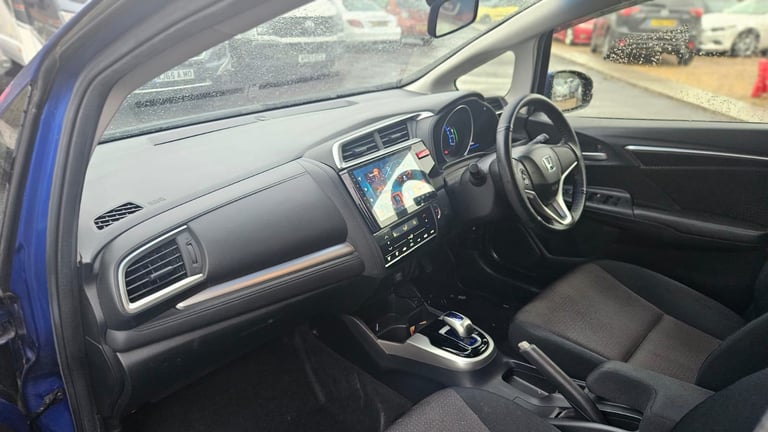 2014 Honda jazz hybrid automatic