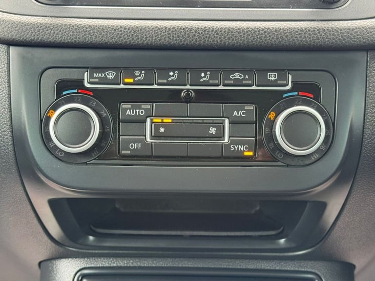 2013 13 VOLKSWAGEN TIGUAN 2.0 TDI BLUEMOTION TECH SE SUV 5DR DIESEL DSG 4WD EURO