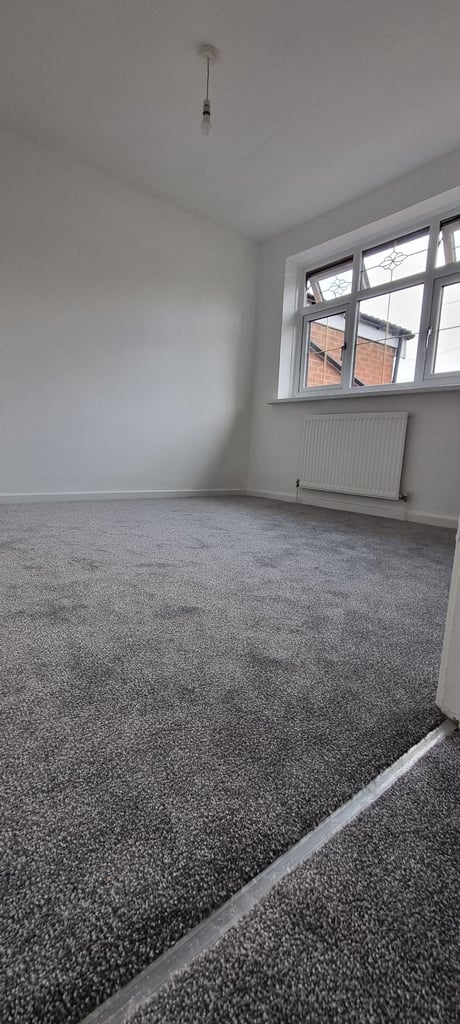 Fully Renovated 3-Bedroom Semi in Chadderton – Available Immediately