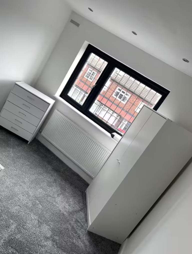 Modern 3-Bedroom House to Rent in Rainham – All Bills Included