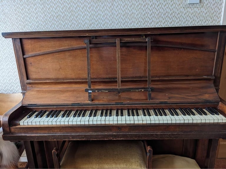 Piano free, would suit upcycling project