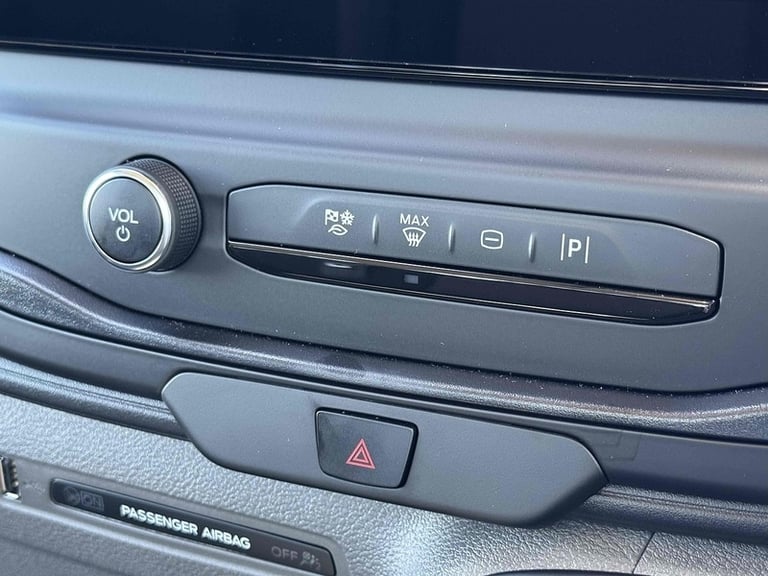  Ford Transit TDCI 130ps 350 DRW L4 Lwb 4.2 Metre Dropside with 12 Screen, A/C, Twin Rea Dropside...