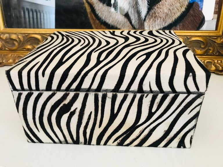 NEW ZEBRA PRINT COWSKIN LEATHER JEWELLERY STORAGE BOX