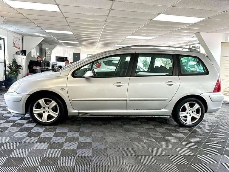 2003 Peugeot 307 1.6 SE 16v 5 seats 5dr [AC] ESTATE PETROL Manual