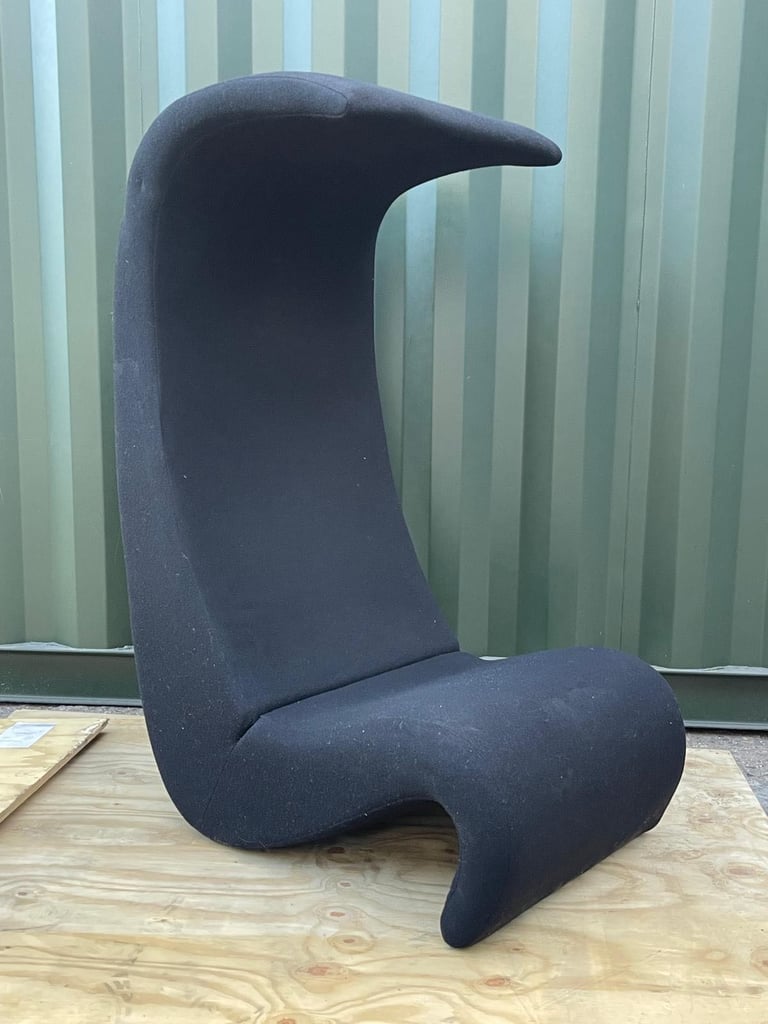 Vitra - Amoebe black high back black chair 