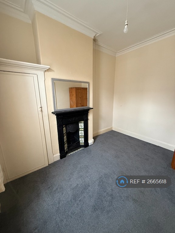 3 bedroom house in Hawarden Crescent, Sunderland, SR4 (3 bed) (#2665618)