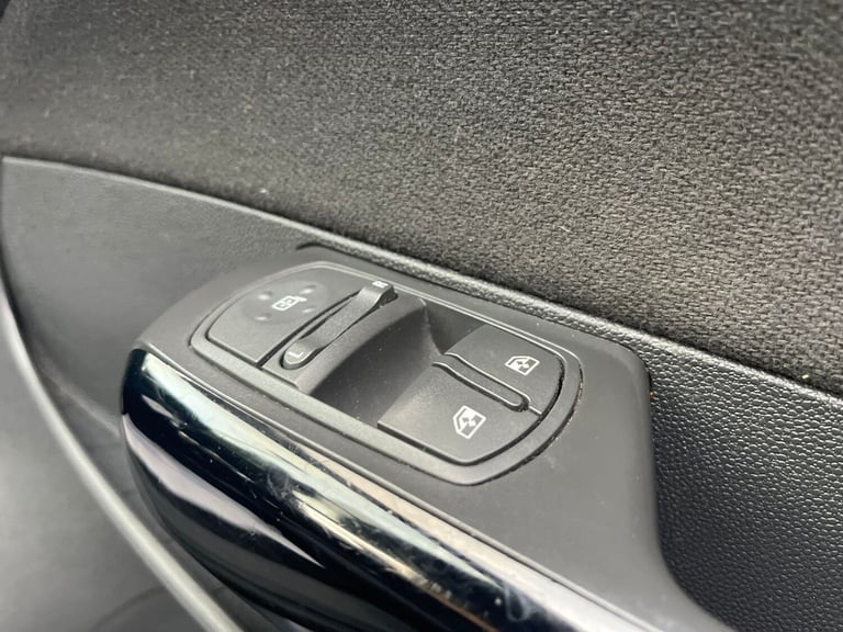 2013 VAUXHALL CORSA 1.4T BLACK EDITION**HPI CLEAR - LONG MOT - IDEAL FIRST CAR**