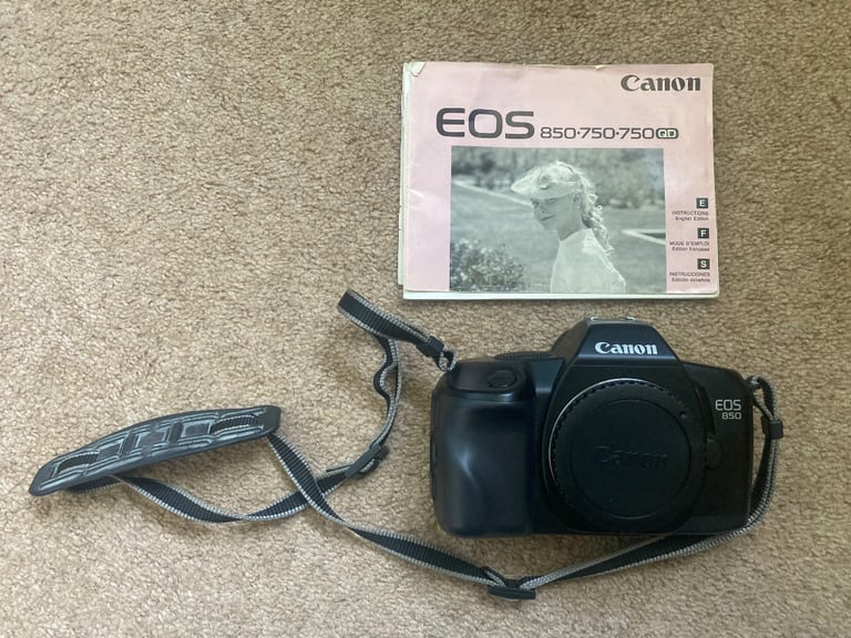 Canon EOS 850 film SLR