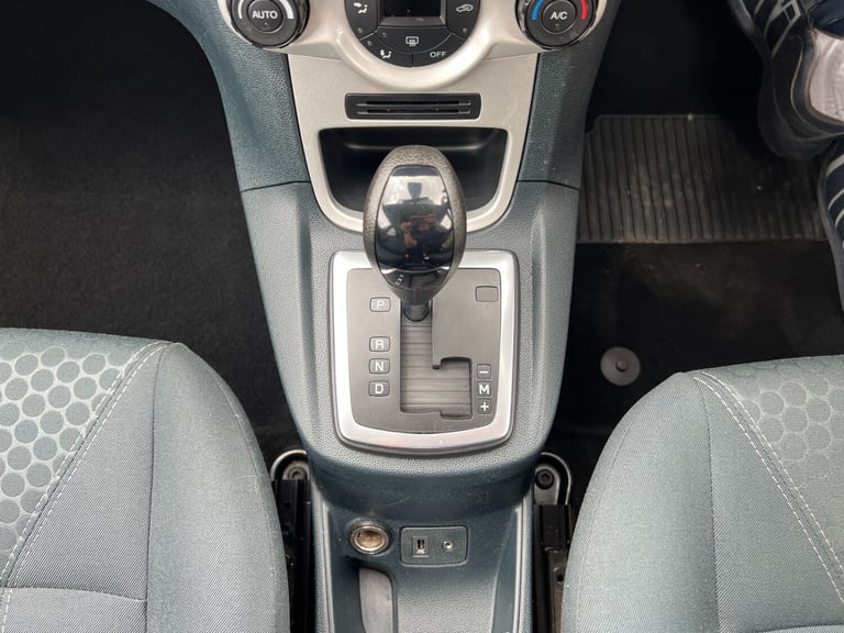2012 Ford Fiesta 1.4 Titanium 5dr Auto HATCHBACK Petrol Automatic
