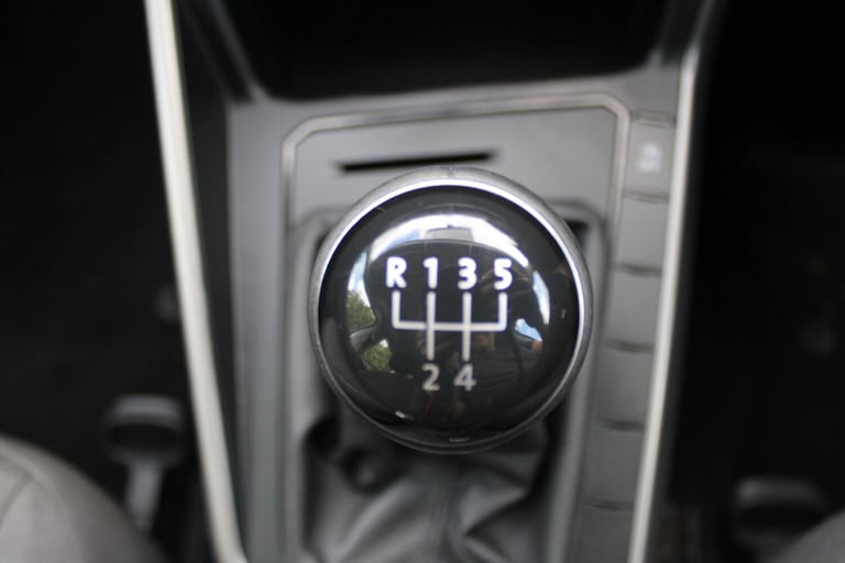 2018 Volkswagen Polo 1.0 TSI SE Euro 6 (s/s) 5dr HATCHBACK Petrol Manual