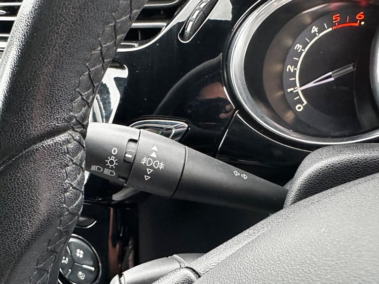 2015 DS Automobiles DS 3 1.6 BlueHDi DStyle Nav Euro 6 (s/s) 3dr HATCHBACK Diesel Manual