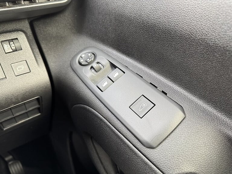 2024 Citroen Berlingo HDi 100ps 950 Driver XL LWB Euro 6 with Air Con, Rev Cam, Sat Nav, Cruise &...