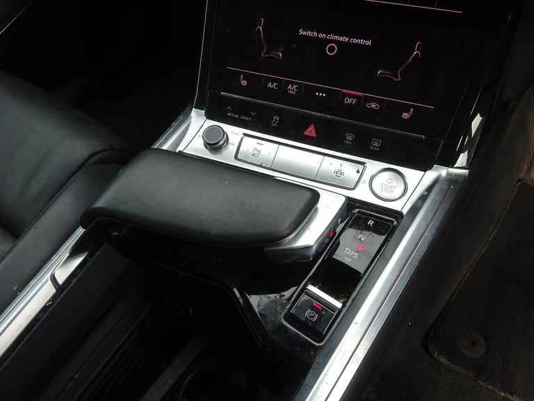 2019 19 REG AUDI E-TRON LAUNCH EDITION 55 QUATTRO ELECTRIC AUTO DAMAGED SALVAGE