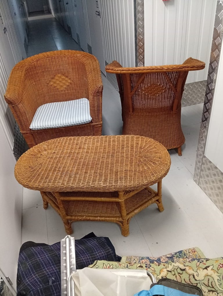 Rattan conservatory suite