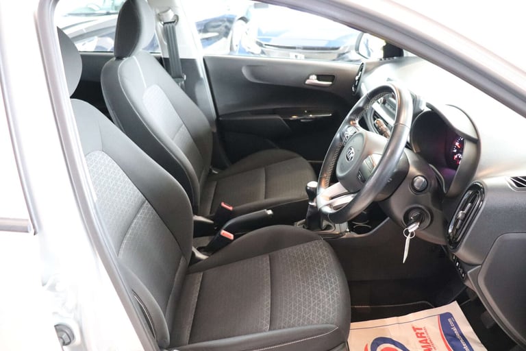 2017 Kia Picanto 1.0 Picanto 2 5dr Hatchback Petrol Manual