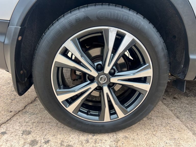 2019 Nissan Qashqai 1.3 DiG-T N-Connecta 5dr HATCHBACK PETROL Manual