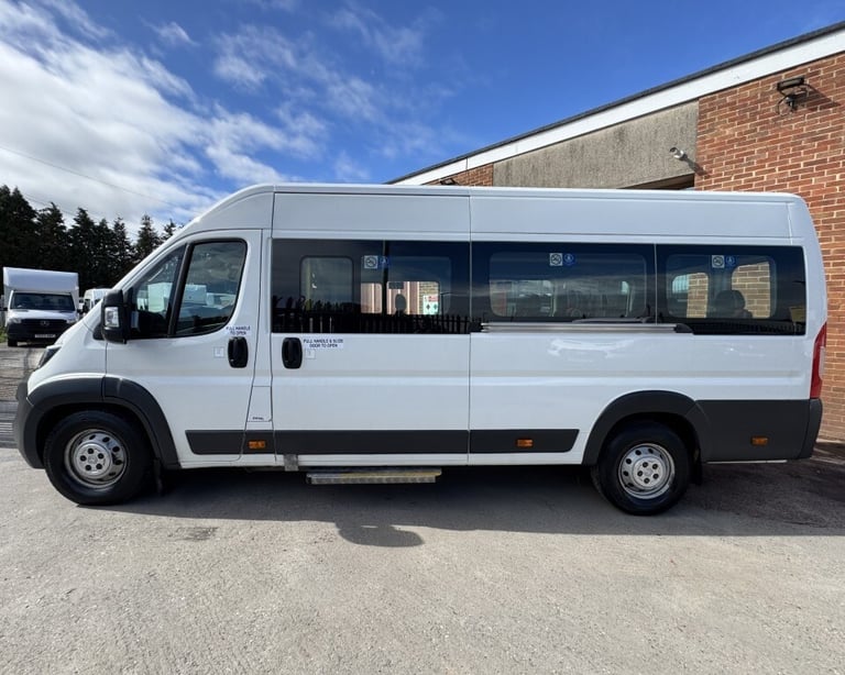 2018 Peugeot Boxer 2.0 BlueHDi H2 17 Seat Minibus LITE (PSV) 130ps Minibus Diesel Manual