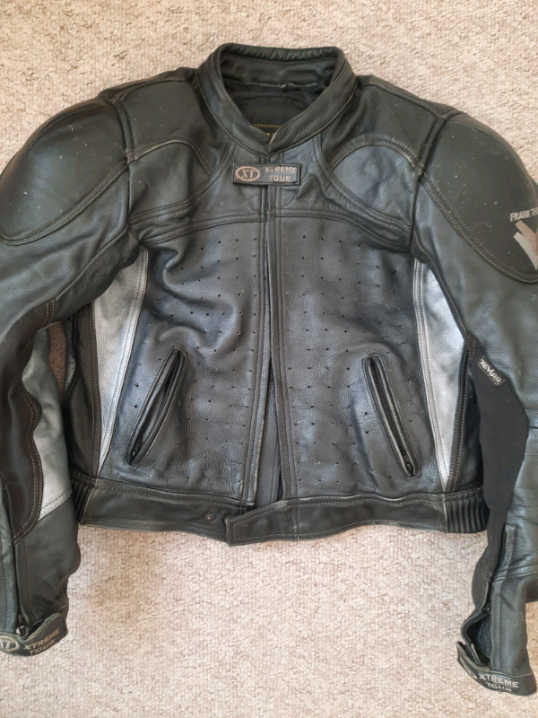 Men's XT Extreme Tour Leather Motorcycle Jacket and Trousers. UK 44