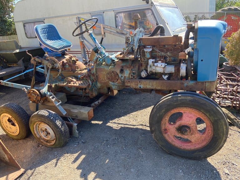Fordson Super Major pick-up hitch
