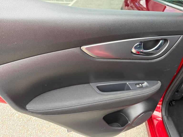 2018 Nissan Qashqai 1.5 dCi N-Connecta Euro 6 (s/s) 5dr HATCHBACK Diesel Manual