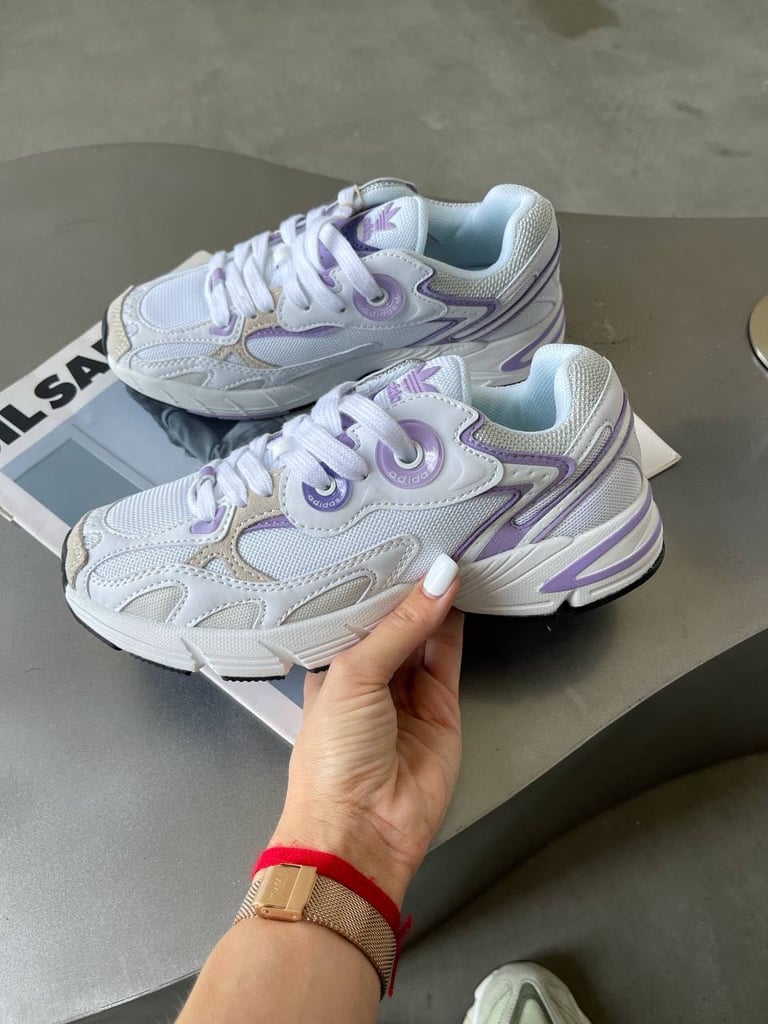 image for Adidas trainers 10.5 / 10