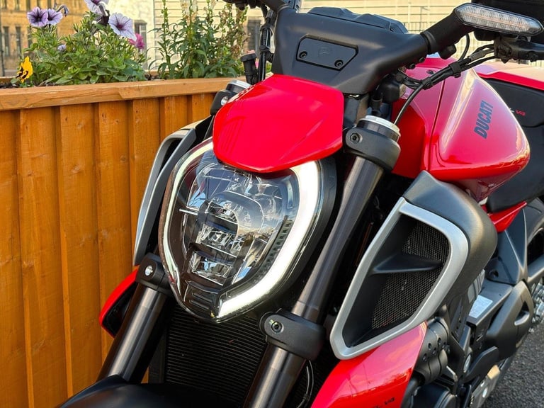 2025 Ducati Diavel V4 with full akro exhaust system