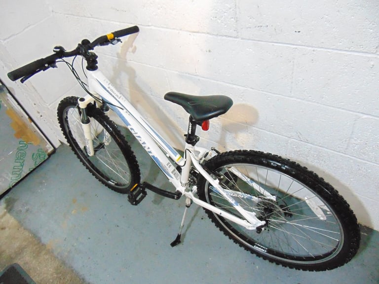 Giant Revel W3 (14" frame, suit teenager/short adult) Hardtail Mountain Bike (free local delivery)