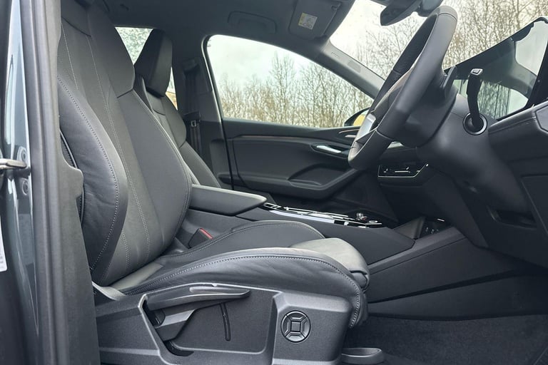2024 Audi Q6 e-tron 100kWh Sport SUV 5dr Electric Auto quattro (388 ps) ESTATE Electric Automatic