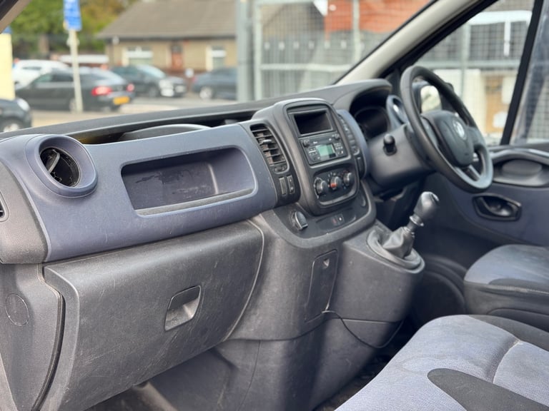 Vauxhall, VIVARO, Panel Van, 2015, Manual, 1598 (cc)