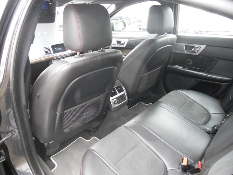 2015 Jaguar XF 2.2d [200] R-Sport 4dr Auto SALOON Diesel Automatic