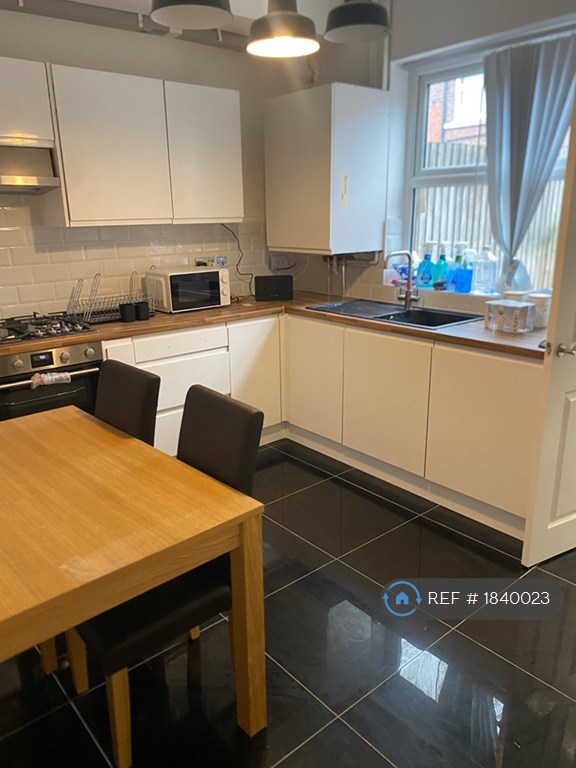 2 bedroom house in Hovis Street, Manchester, M11 (2 bed) (#1840023)
