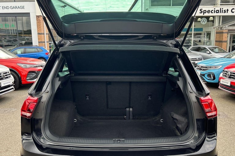 2021 Volkswagen Tiguan 2.0 TDI R-Line 5dr DSG ESTATE Diesel Automatic