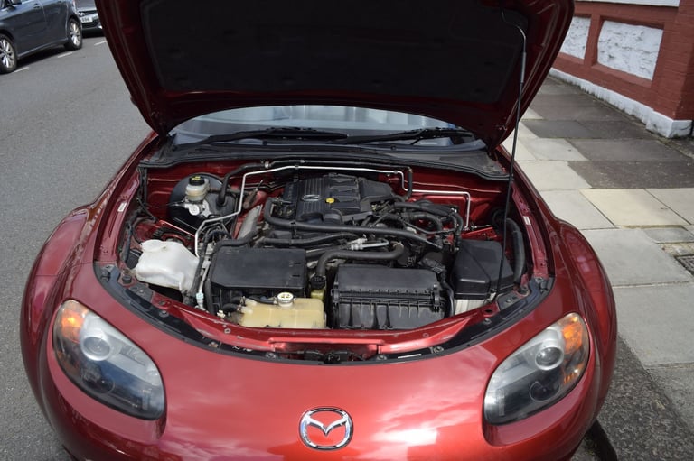 Mazda, MX-5 Roadster, Folding Hardtop Convertible, 2008, Manual, 1798 (cc), 2 doors