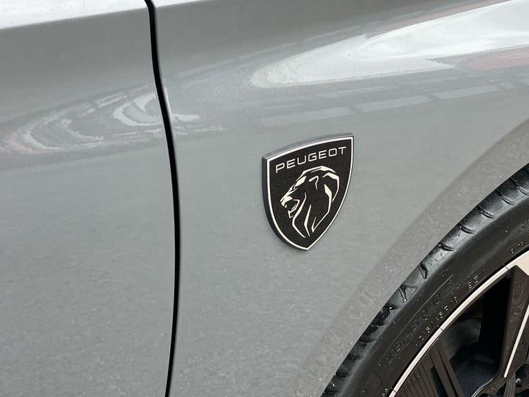 2024 Peugeot 308 115kW GT 54kWh 5dr Auto Hatchback Electric Automatic